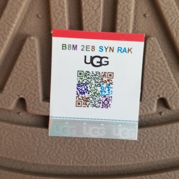 NWT UGG Classic Dipper Boots in Sand Tan Size 8 - Picture 11 of 13